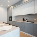 Cristella King Bed Entire Apartment, Private Parking, Near Promenada Bussiness Center *