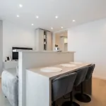 Cristella King Bed Entire Apartment, Private Parking, Near Promenada Bussiness Center *