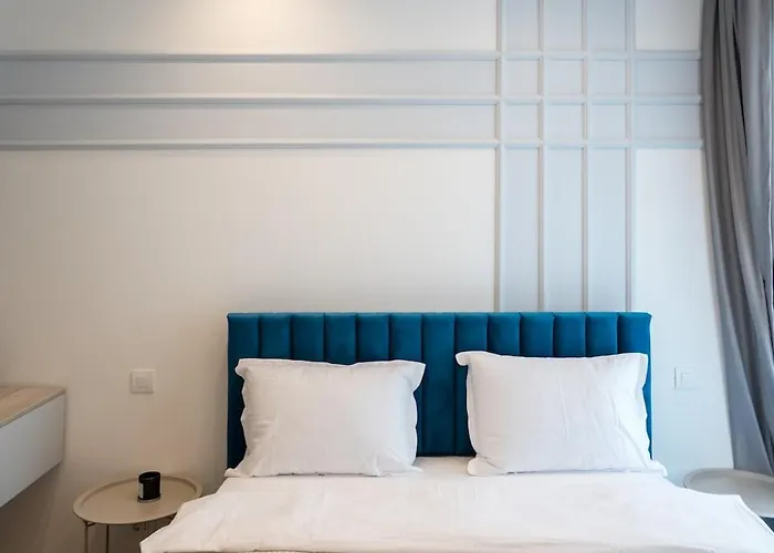 Apartamento Cristella King Bed Entire Apartment, Private Parking, Near Promenada Bussiness Center *
