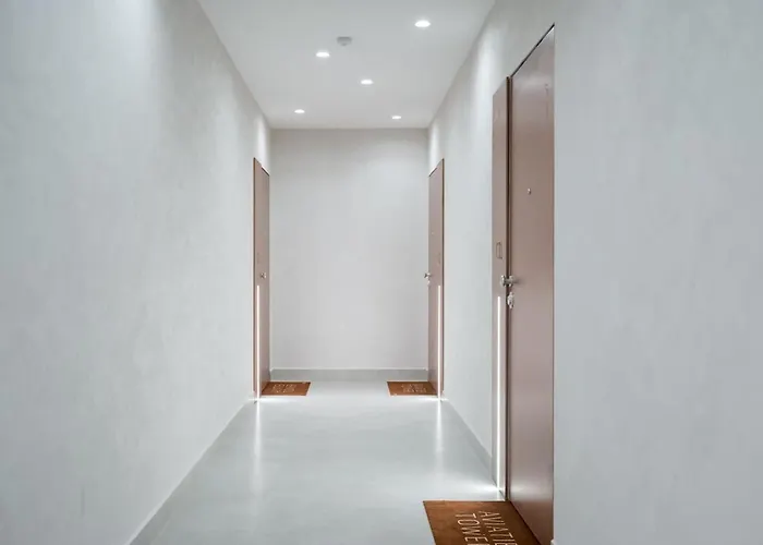 Cristella King Bed Entire Apartment, Private Parking, Near Promenada Bussiness Center