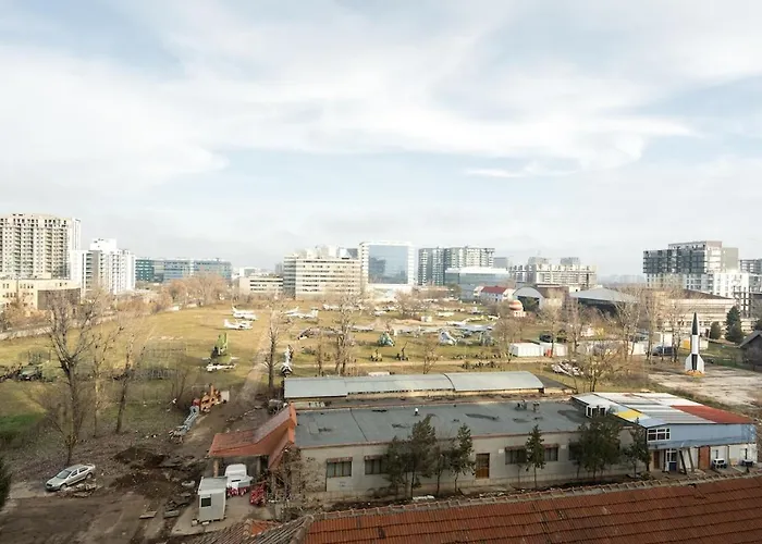 Apartament Cristella King Bed Entire Apartment, Private Parking, Near Promenada Bussiness Center