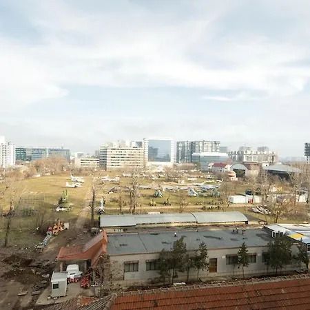 Апартаменти Cristella King Bed Entire Apartment, Private Parking, Near Promenada Bussiness Center